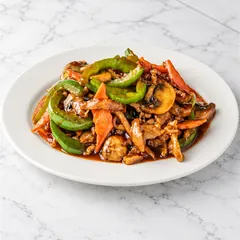 Shredded pork with green pepper, carrot and mushrooms in hot garlic sauce