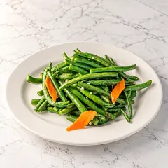 Sautéed green beans with carrot